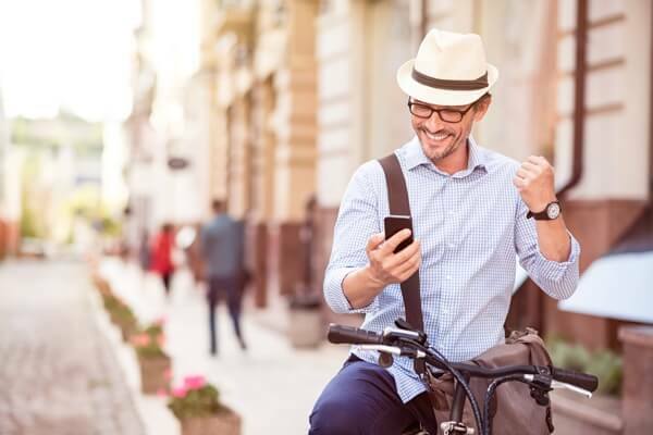 Marketingul local pe mobil vă ajută să ajungeți la clienții aflați în mișcare, lângă dvs.