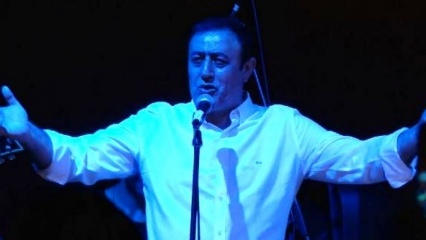 Türkücü Mahmut Tuncer a cântat rock