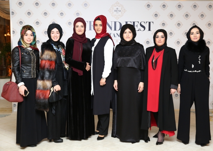 Designerii de modă pentru femei design pentru femei de la Aleppo