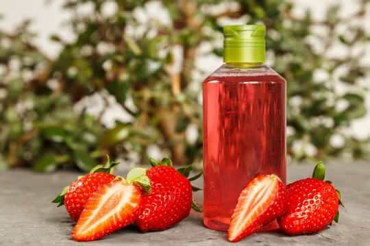 Uleiul de căpșuni este folosit pentru piele