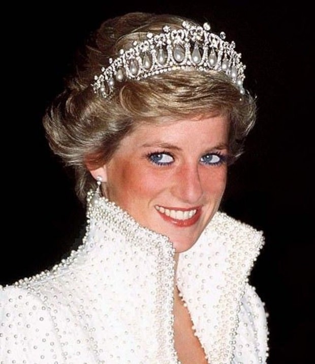 Kate Middleton a purtat coroana prințesei Diana