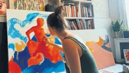 Yasemin Allen își petrece zilele de carantină făcând artă acasă