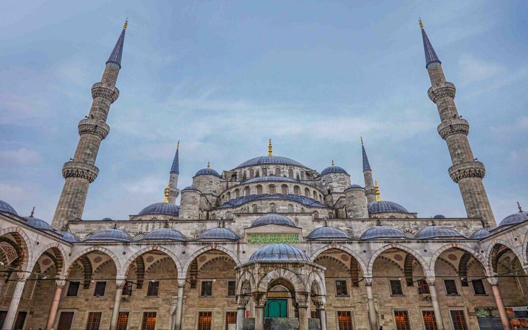 Istoria Moscheei Albastre