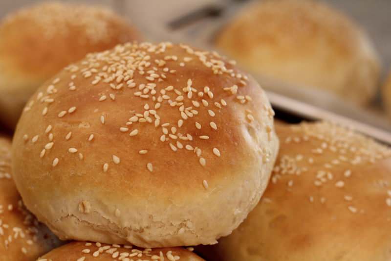 Cum se face pâine cu hamburger ușor acasă? Reteta de paine de hamburger
