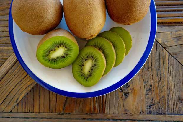 De ce boli beneficiază kiwi?