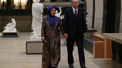 Detaliu otoman în rochia First Lady Erdogan!