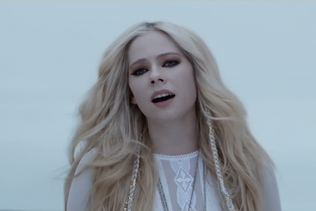 Avril Lavigne: Unii nu cred că sunt real