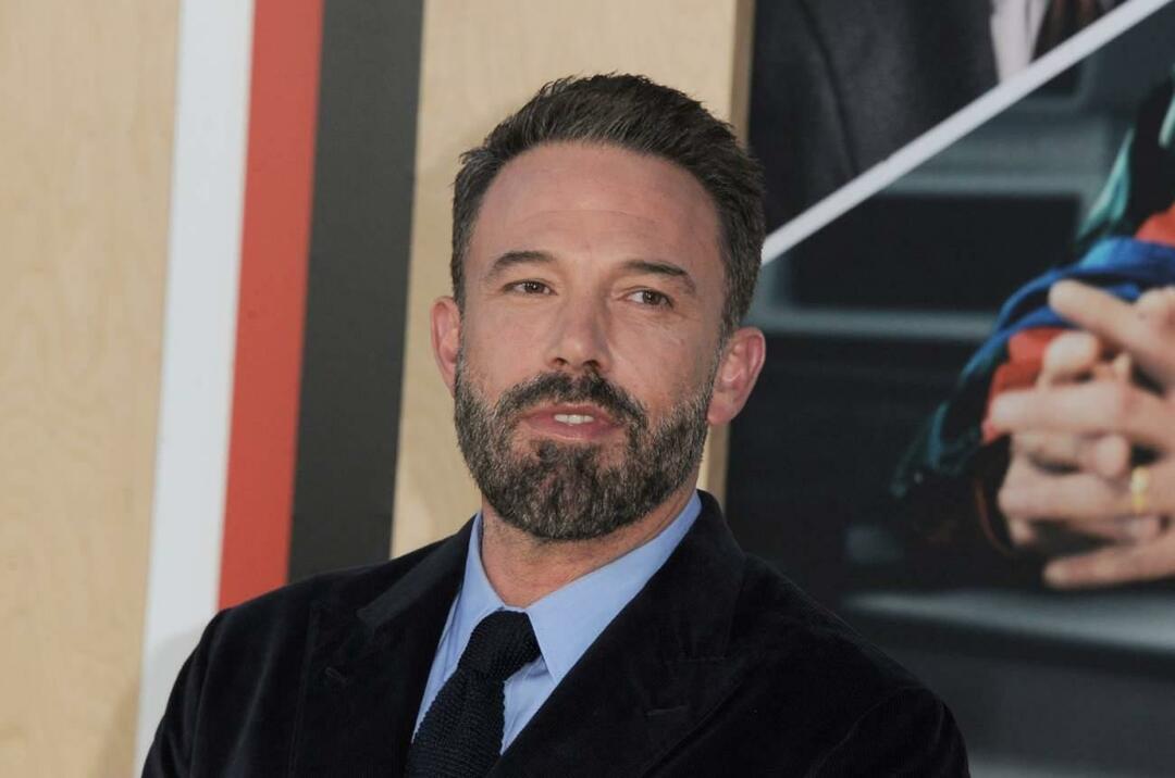 Ben Affleck s-a bucurat singur de Bosfor! Cine este Ben Affleck? De ce la Istanbul?