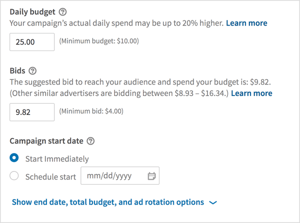 Selectați un buget zilnic, introduceți o sumă licitată și alegeți datele de începere pentru campanie.