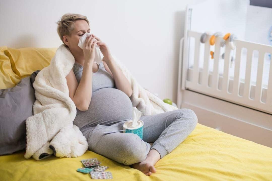 Remedii la domiciliu pentru a te proteja de gripă în timpul sarcinii