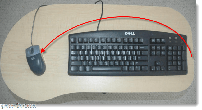 setați mouse-ul în stânga tastaturii
