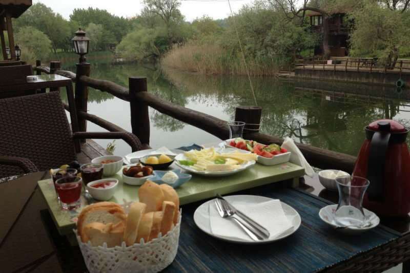 Locuri unde puteți fi fericit să luați micul dejun în Ağva