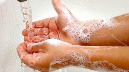 Situații în care trebuie să vă spălați pe mâini