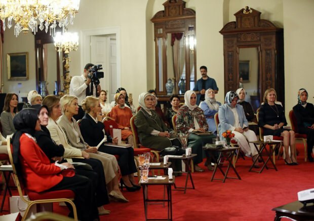Prima Doamnă Erdoğan a participat la Interviul din Dolmabahçe