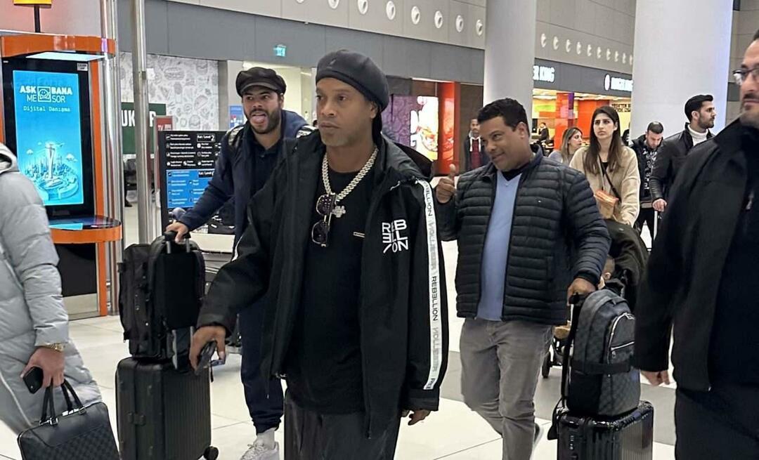 Legendarul fotbalist Ronaldinho a venit la Istanbul!