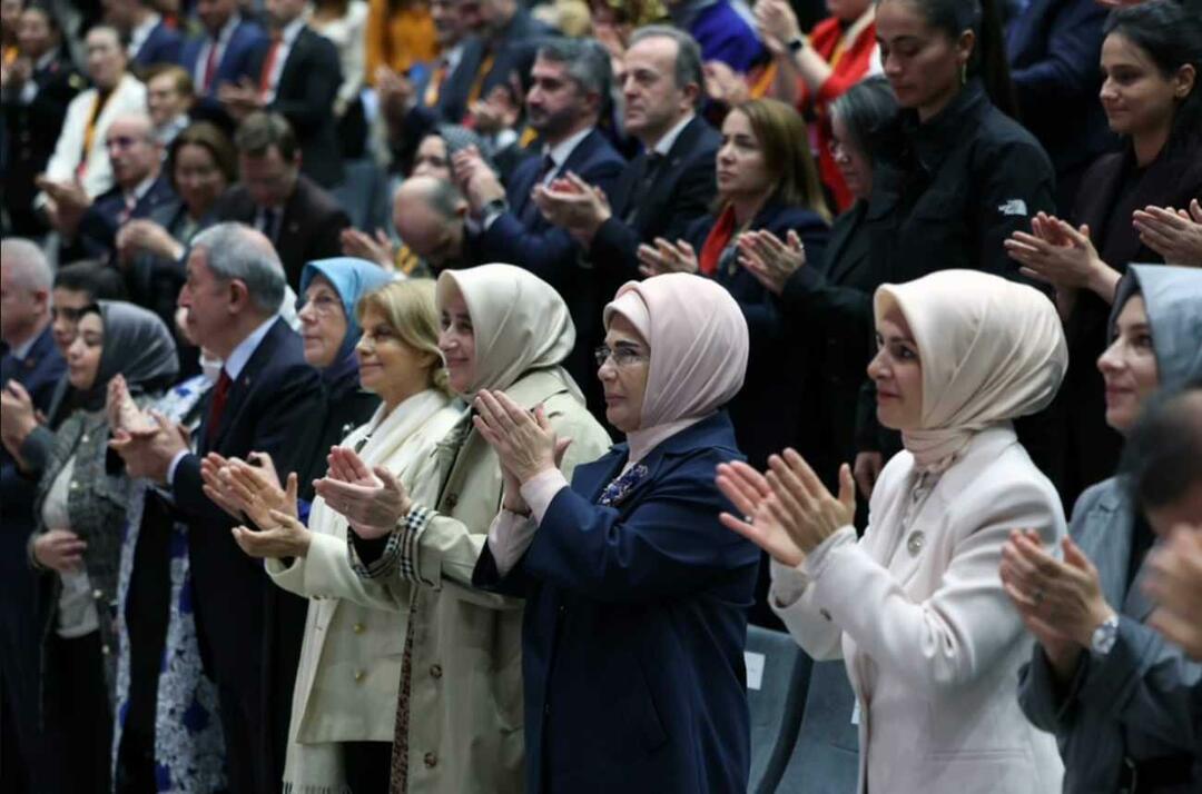Mesajul special al Primei Doamne Erdogan pentru Ziua Internațională pentru Eliminarea Violenței împotriva Femeilor!