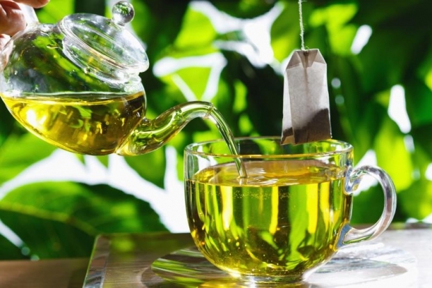 Beneficiile consumului de ceai verde pe stomacul gol