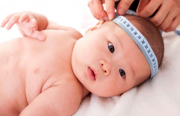 Cum se măsoară circumferința capului bebelușilor