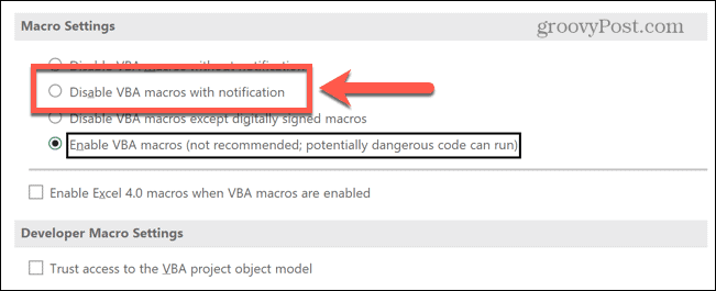 Excel dezactivează macrocomenzile cu notificări