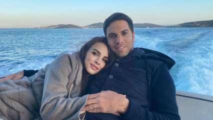 Gest de 15 milioane de la soția sa Kaan Demirbağ către Aslıșah Alkoçlar însărcinată în 5 luni