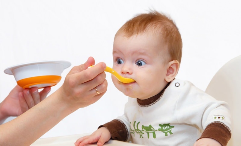 Cu ce ​​se hrănește bebelușii la micul dejun? Ce ar trebui să fie la micul dejun?